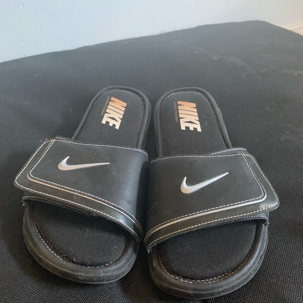 Nike slides